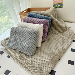 Warm Pet Blanket for Winter Season, Dog and Cat Bed Mat