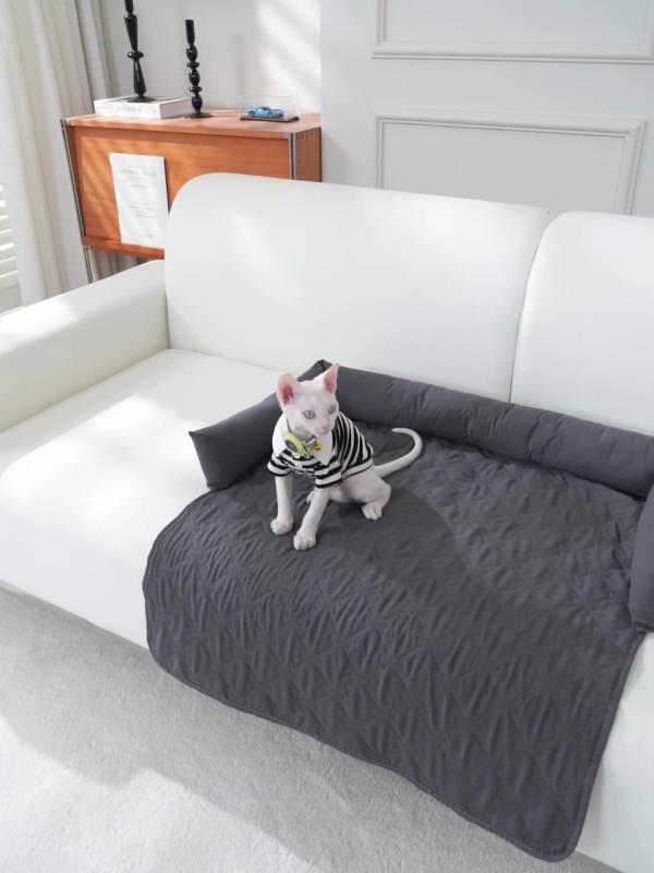 Waterproof Pet Urine Cushion with Anti Slip Bottom - Cat & Dog Training