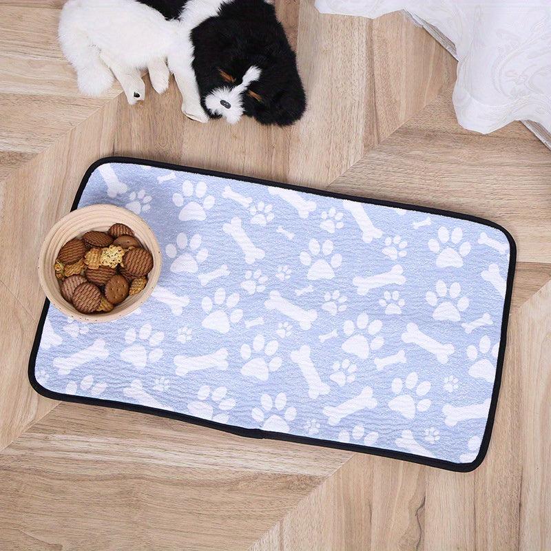 Non Slip Waterproof Pet Food Mat - Perfect for Cats and Dogs