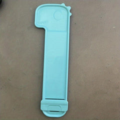 Cartoon Cat Strip Squeeze Spoon - Pet Supplies for Lickable Treats