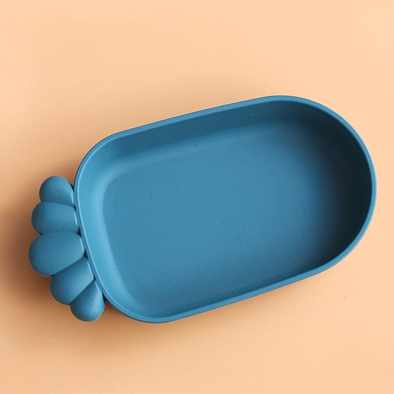 Colorful Carrot Shaped Pet Bowl for Mealtime Fun