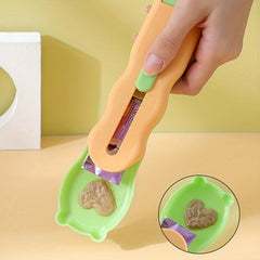 Convenient Cat Food Scoop for Easy Feeding