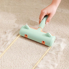 Pet Hair Remover Portable Fabric Fuzz Brush Reusable & Washable