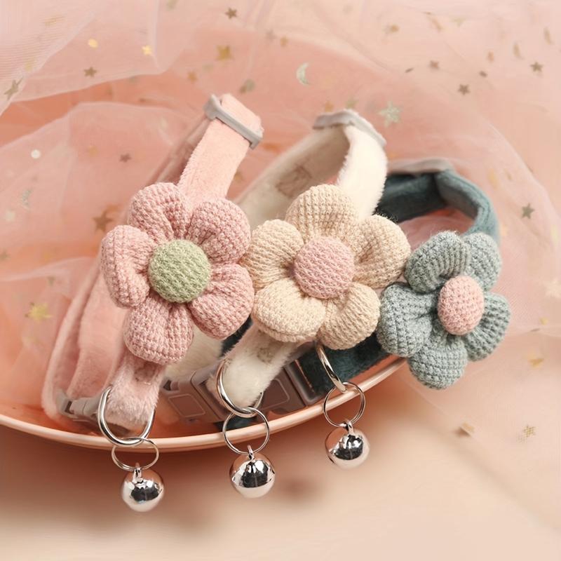 Dog Necklace with Flower Decor and Bell - Stylish Pet Collar