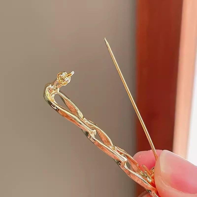 Men's Chain Pin Brooch Waist Tighting Clip Safety Pin Brooch Sweater