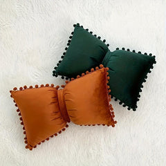 Dutch Fluffy Pom Pillow Cover Strap 30 48x50.8cm