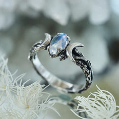 Crescent Moon Ring Bohemian Vintage Moon Tooth Finger Ring Female