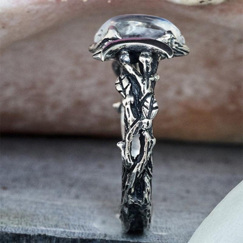 Crescent Moon Ring Bohemian Vintage Moon Tooth Finger Ring Female