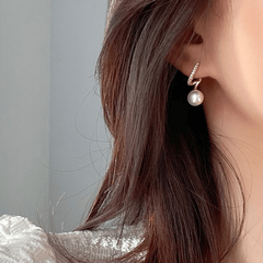 Vintage French Pearl Stud Earrings