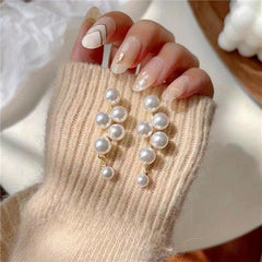 Slim Pearl Stud Earrings for Elegant Style