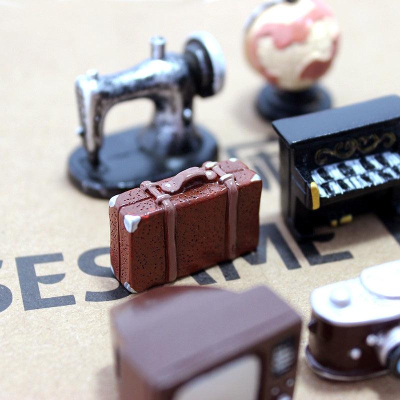 10pcs Retro Camera TV & Sewing Machine Ornaments - Nostalgic Home Decor