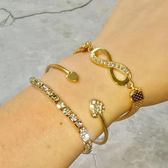 Women's Heart shaped Open Bracelet 8 Character Bracelet With Diamonds 3pcs Set