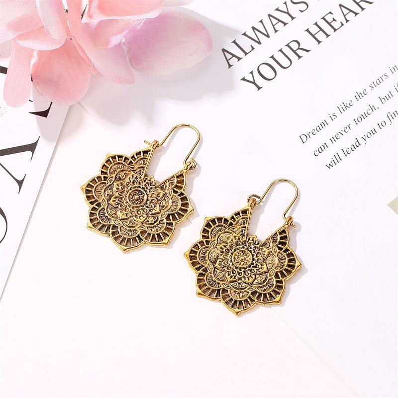 Vintage Style Alloy Cutout Flower Earrings Bohemian Carved Pattern Electroplated