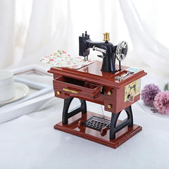Wind Up Music Box Creative Toy Gift Decompressing Decoration
