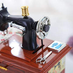 Wind Up Music Box Creative Toy Gift Decompressing Decoration