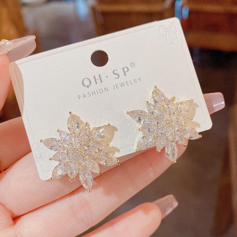 Flash Snowflake Stud Earrings Silvery Needle Earrings