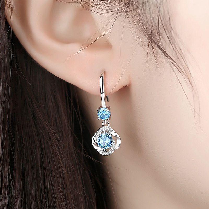 Stunning Women's Earrings for All Occasions