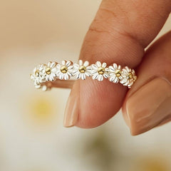 Sweet Daisy Ladies Ring Cold Wind Flower Open Ring Christmas