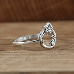 Vintage Flower Ring Silvery Plated Bohemian Women's Ring