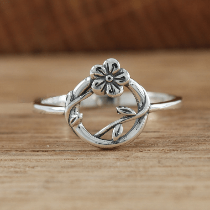 Vintage Flower Ring Silvery Plated Bohemian Women's Ring