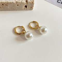 Elegant Pearl Pendant Earrings Set