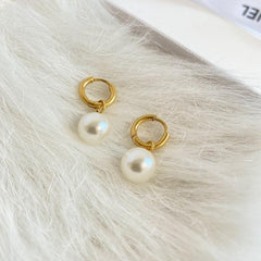 Elegant Pearl Pendant Earrings Set