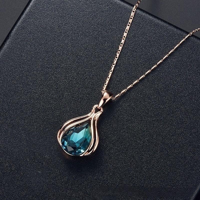 Green Water Droplet Necklace Earrings Set