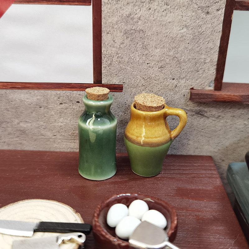 2pcs Mini Traditional Ceramic Jar Cork Sealed Seasoning Jar