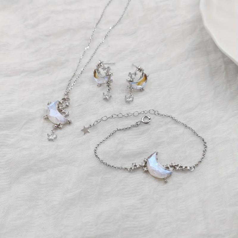 Moon Necklace For Girls Collarbone Chain Jewelry Girlfriends