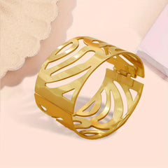 Hollow Pattern Metal Open Bracelet Women's Flower Bracelet