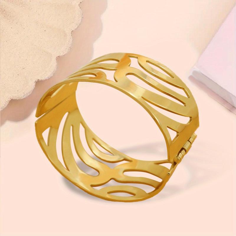 Hollow Pattern Metal Open Bracelet Women's Flower Bracelet