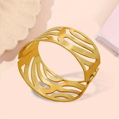 Hollow Pattern Metal Open Bracelet Women's Flower Bracelet