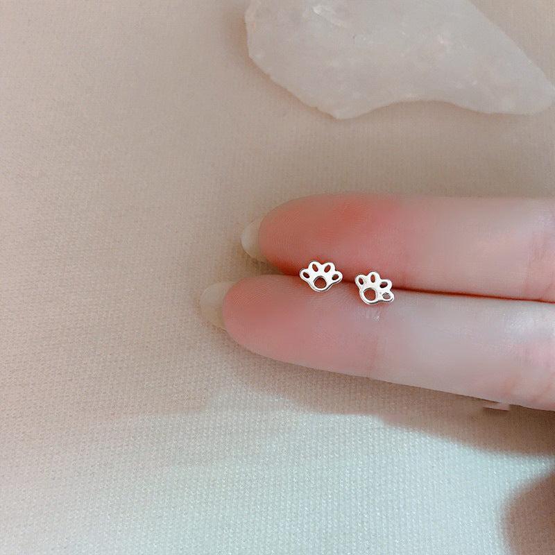 Silvery Kitten Claws Stud Earrings Alloy Electroplated For Girls Party
