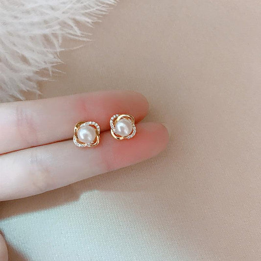 Retro Pearl Earrings for Women