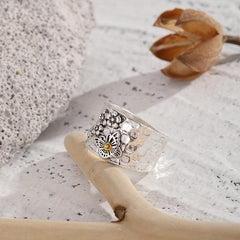 Vintage Butterfly Carved Stone Ring - Golden Party Jewelry