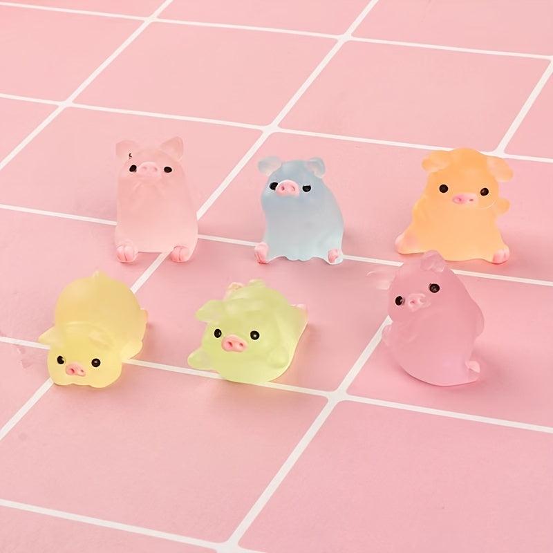 30pcs Mini Resin Luminous Pigs for DIY Christmas Decorations, Birthdays, Parties