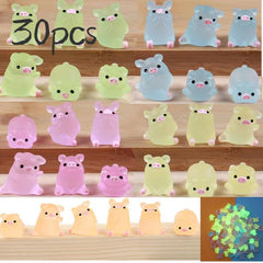 30pcs Mini Resin Luminous Pigs for DIY Christmas Decorations, Birthdays, Parties