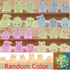 30pcs Mini Resin Luminous Pigs for DIY Christmas Decorations, Birthdays, Parties