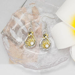 Daisy Bee Earrings Perfect Birthday & Christmas Gift