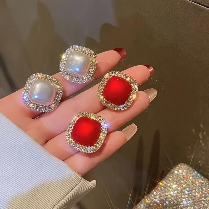 Red Stud Earrings Female Light Style Sense Niche Temperament Earrings