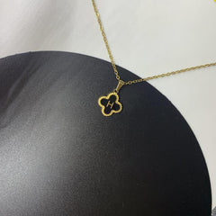 Elegant 26 Letter H Necklace with Four Leaf Clover Pendant