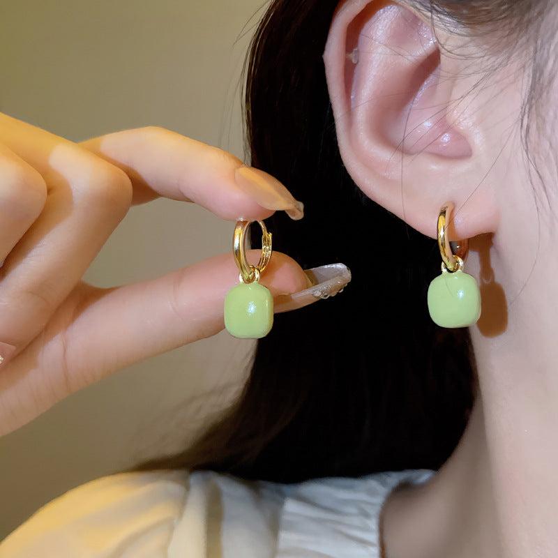 Geometric Dripping Square Ear Buckle