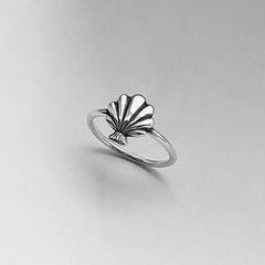 Retro Silvery Shell Ocean Wave Ring