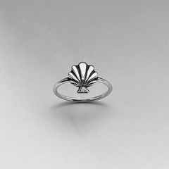 Retro Silvery Shell Ocean Wave Ring