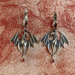 Dark Skull Claw Earrings Gothic Exaggerated Earrings Retro Totem
