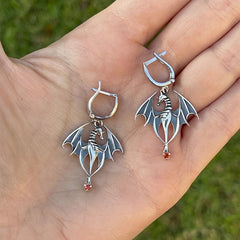 Dark Skull Claw Earrings Gothic Exaggerated Earrings Retro Totem