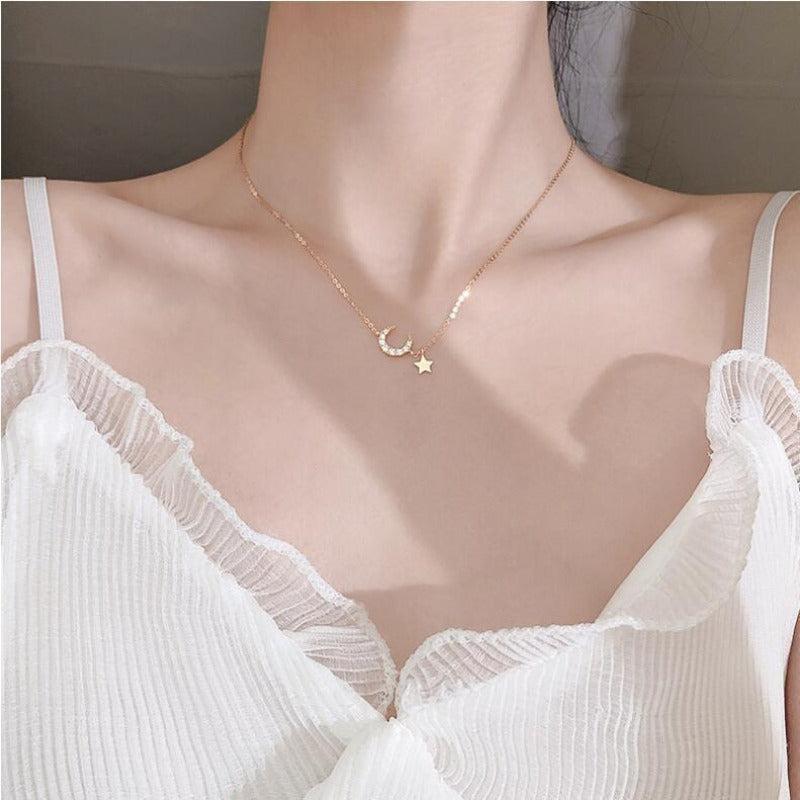 Pastoral Style Moon Pendant Necklace for Women