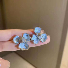 Temperament Flower Sense Light Ear Stud Earrings