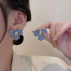 Temperament Flower Sense Light Ear Stud Earrings
