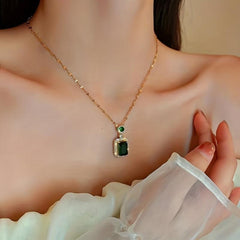 Emerald Clavicle Chain Wedding Dinner Accessories Jewelry